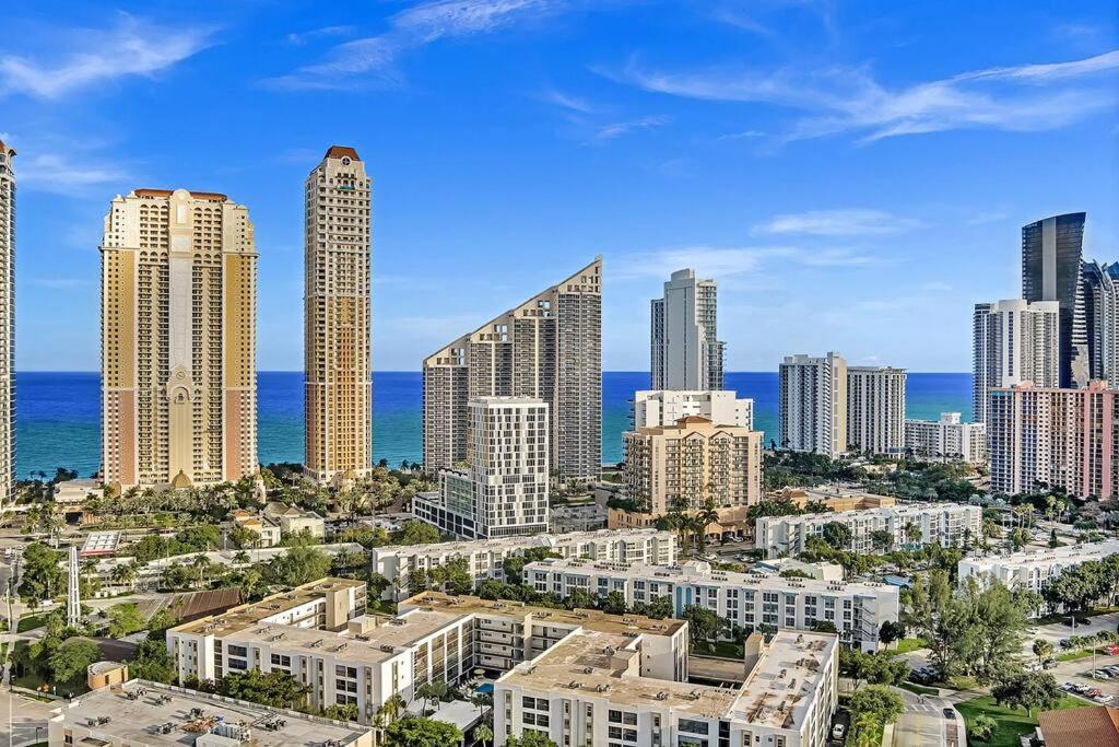 One Bedroom Steps Away From The Beach! Санни Айлес Экстерьер фото